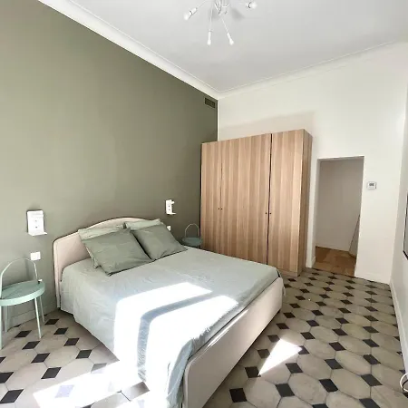 L'haussmann' Nimes, Centre-ville 아파트 *