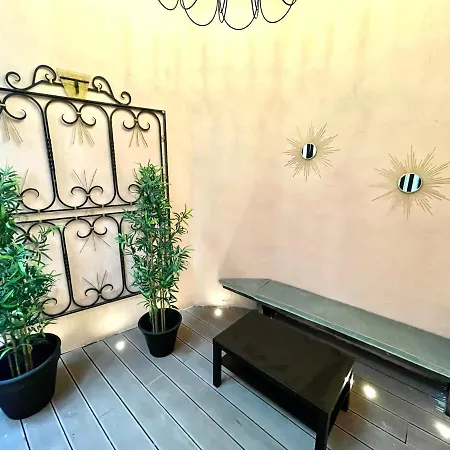 Apartment L'haussmann' Nimes, Centre-ville
